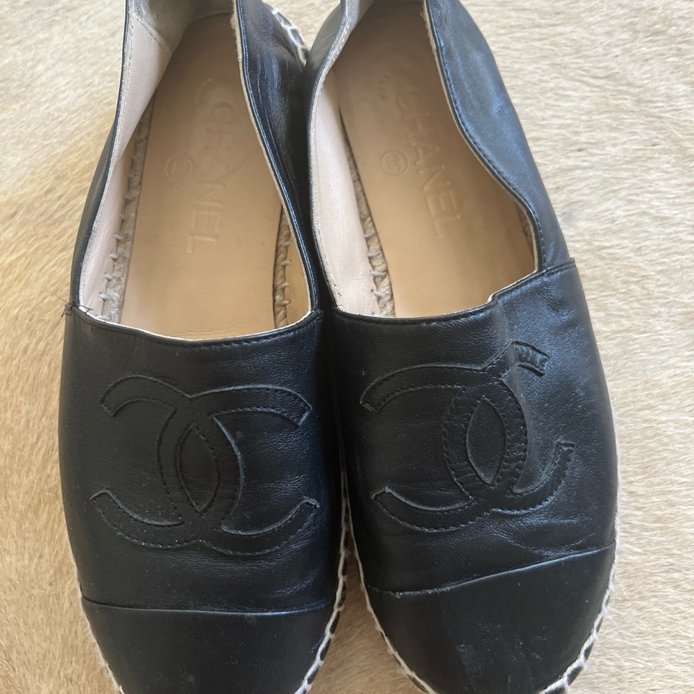 Black Lambskin Interlocking Chanel ESPADRILLES size 37